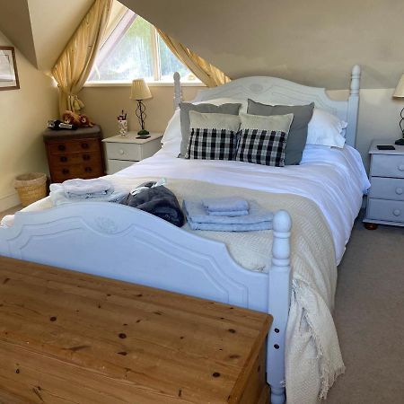 5 Charlton Mill Way B&B Chichester Eksteriør bilde