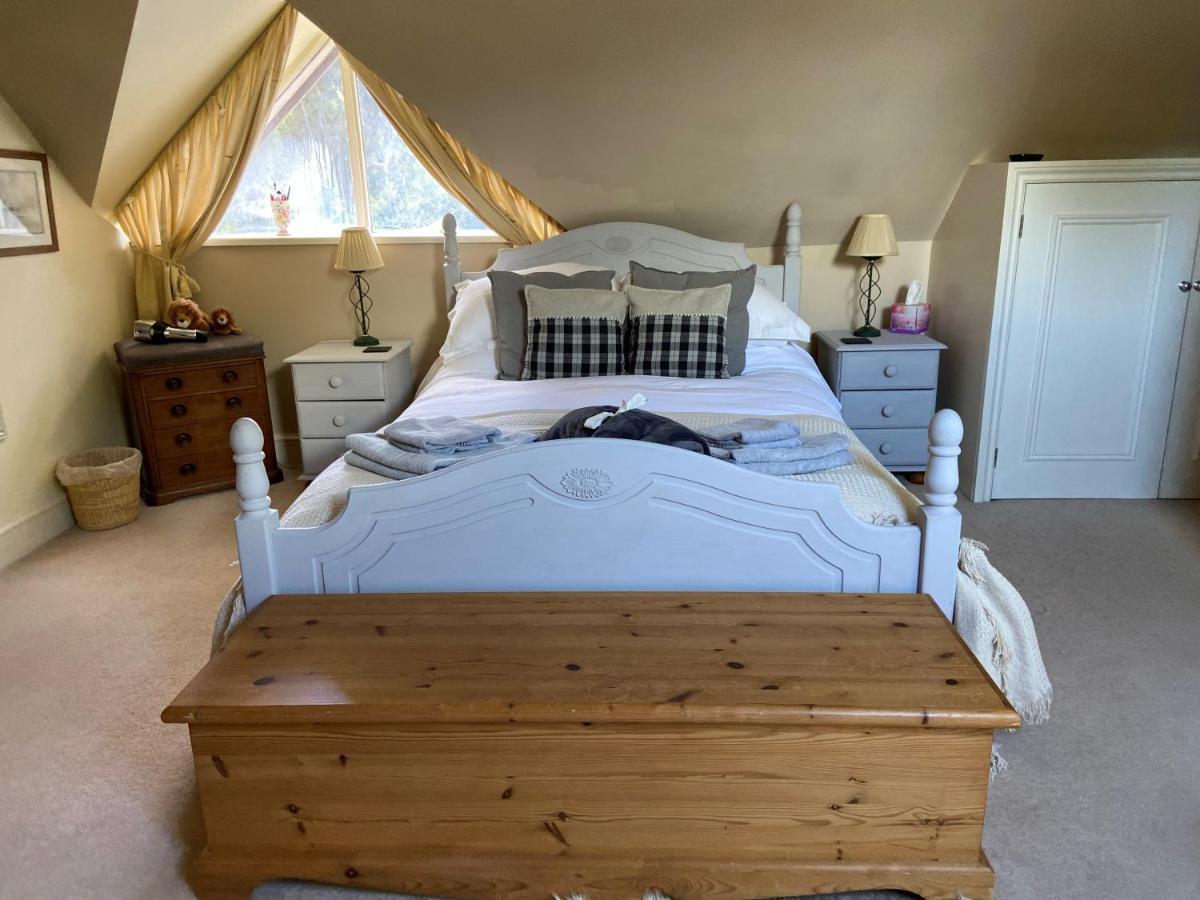 5 Charlton Mill Way B&B Chichester Eksteriør bilde
