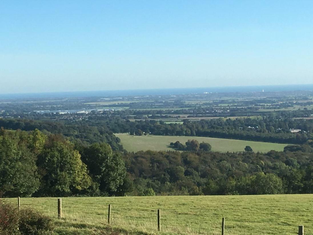 5 Charlton Mill Way B&B Chichester Eksteriør bilde